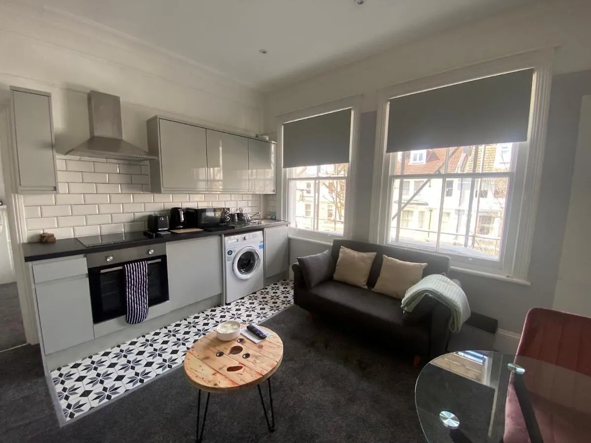 Hove Seaside Getaway Apartments  Brighton