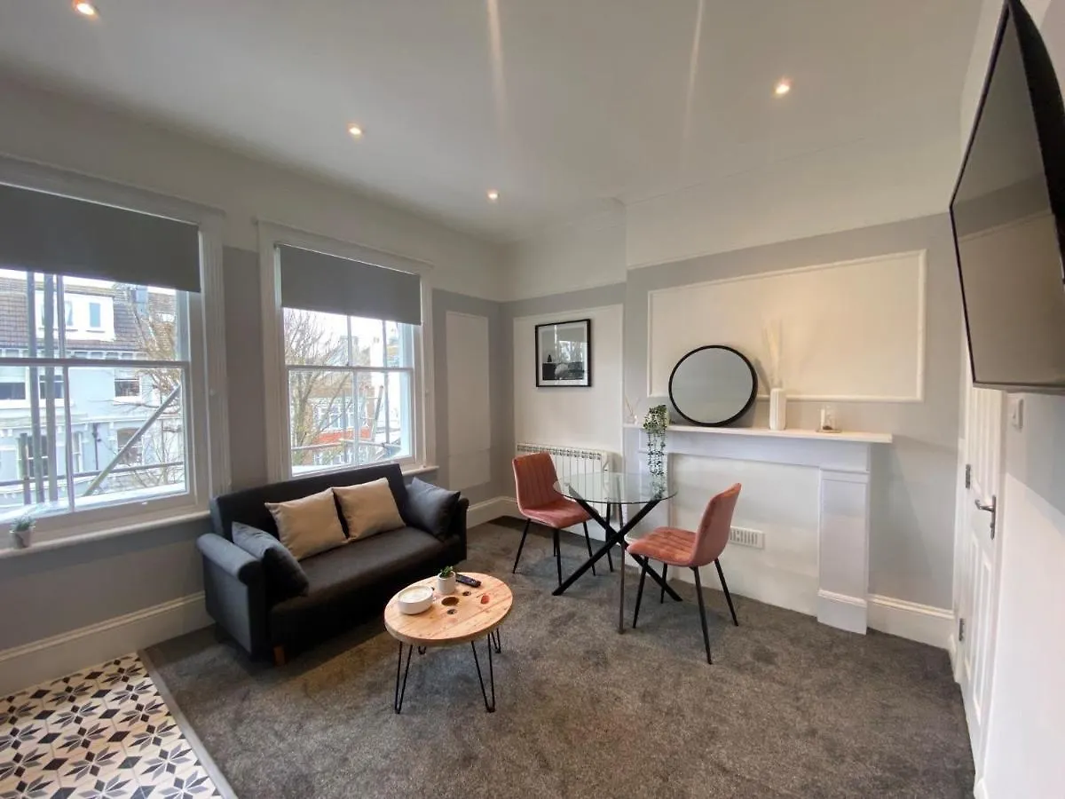Hove Seaside Getaway Apartments
