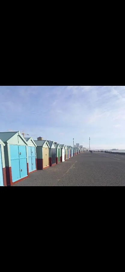 Hove Seaside Getaway Apartments